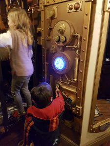 Light effect port hole in kids area