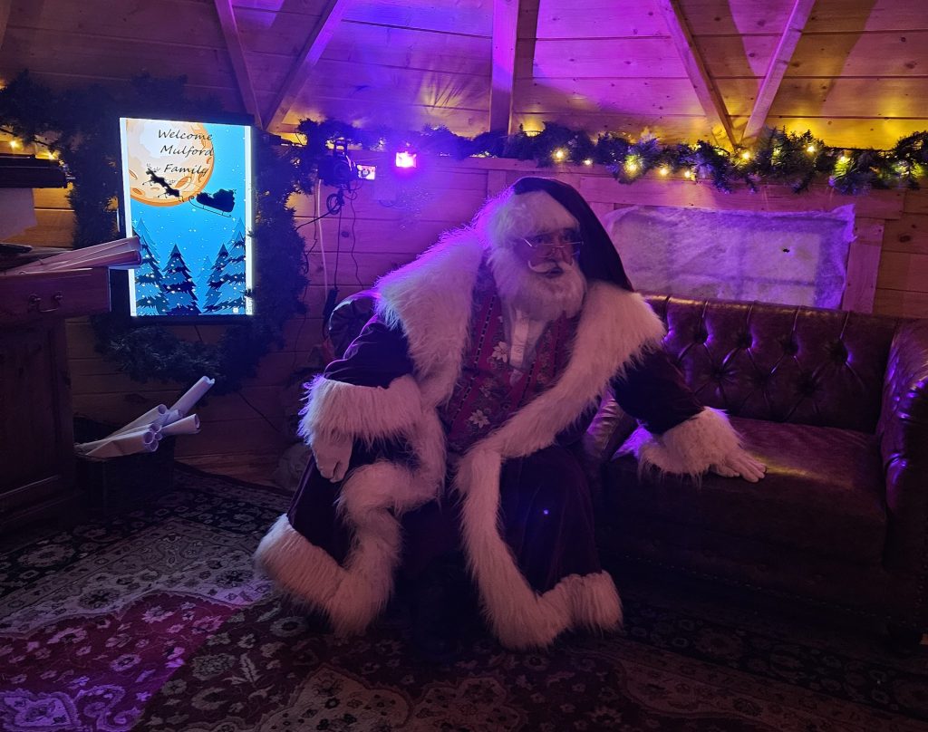 Santa at 4 Kingdoms